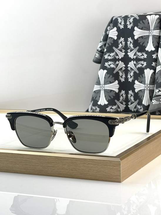 Picture of Chrome Hearts Sunglasses _SKUfw76513144fw